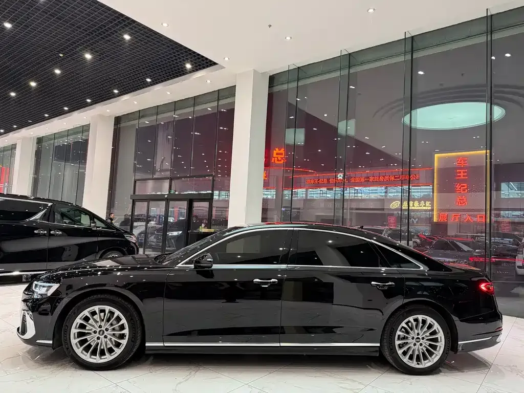 Audi A8 2024 из CN, фото 9