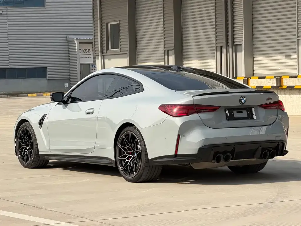 BMW M4 — фото 4