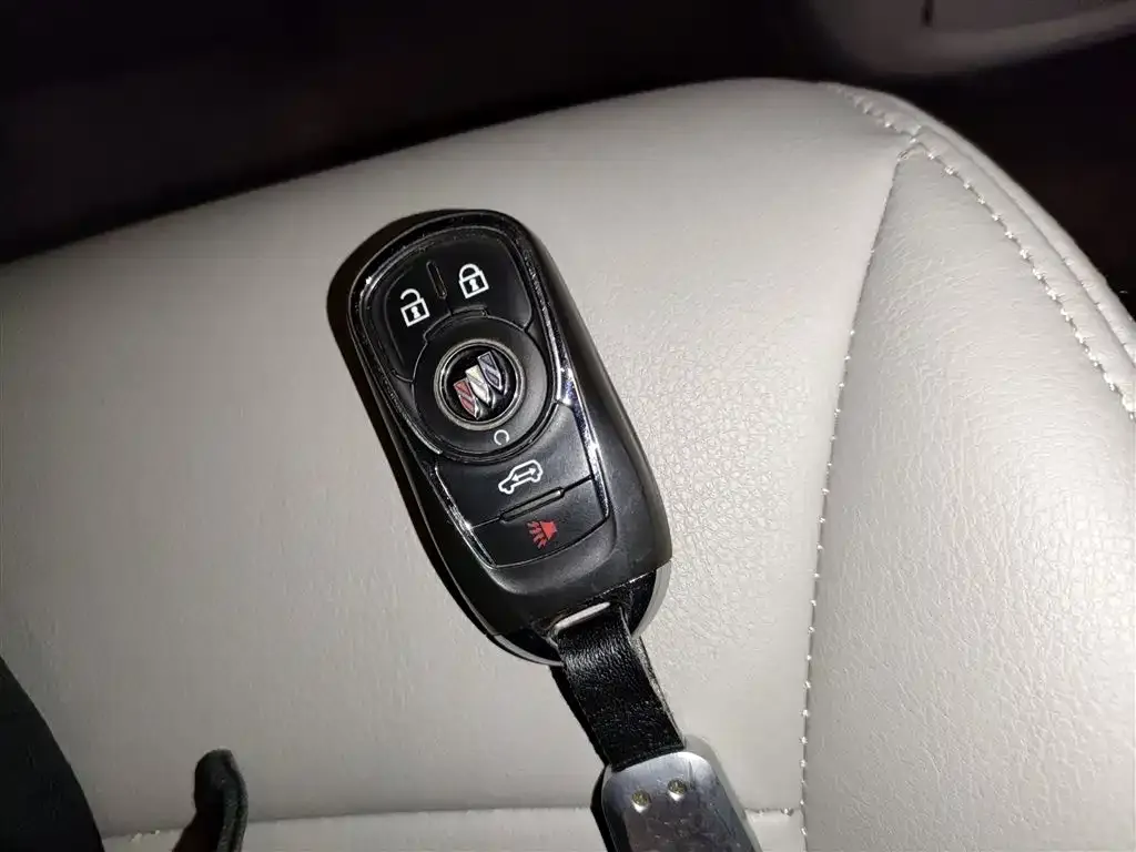 Buick GL8 2024 из CN, фото 6