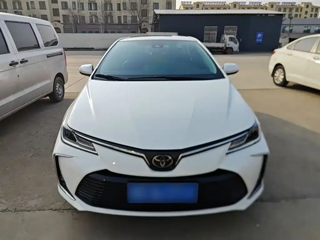 Toyota Corolla 2022 из CN, фото 2