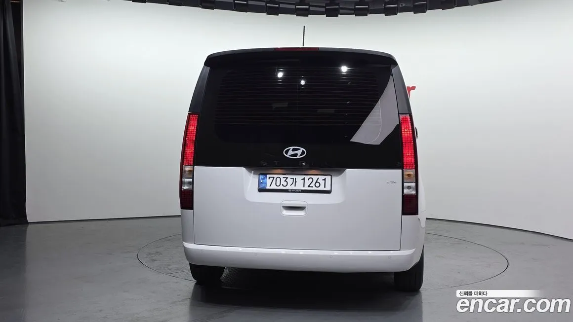 Hyundai Staria — фото 2