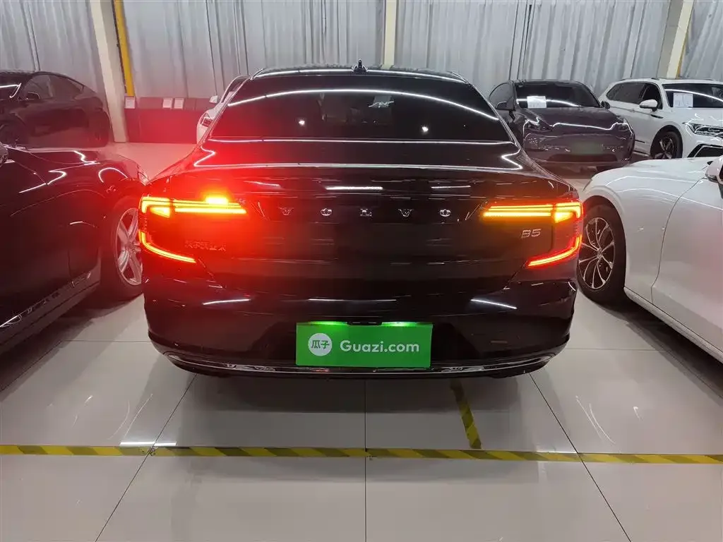 Volvo S90 2025 из CN, фото 2