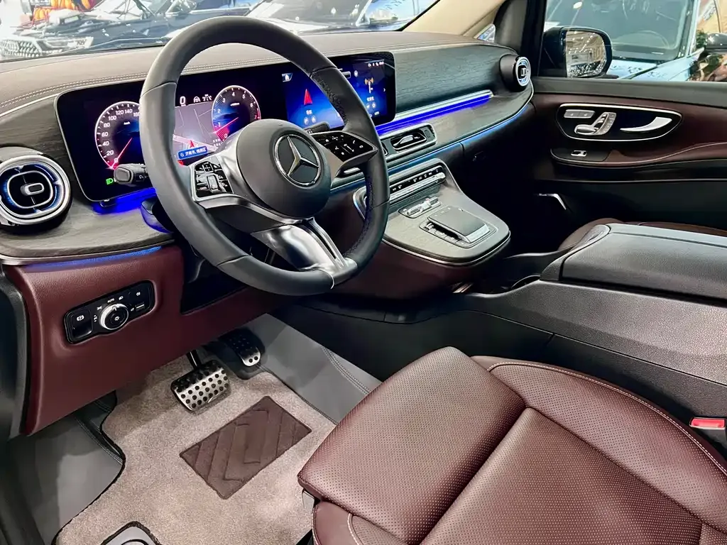 Mercedes-Benz V-Class 2025 из CN, фото 8