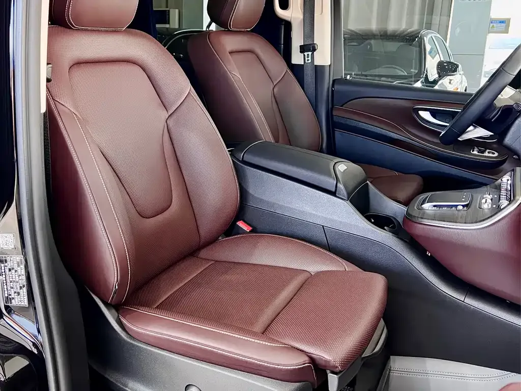 Mercedes-Benz V-Class 2025 из CN, фото 3