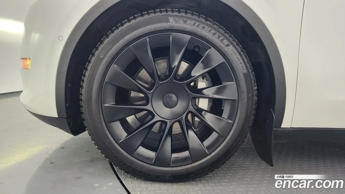 Tesla Model Y 2022 из KR, фото 8