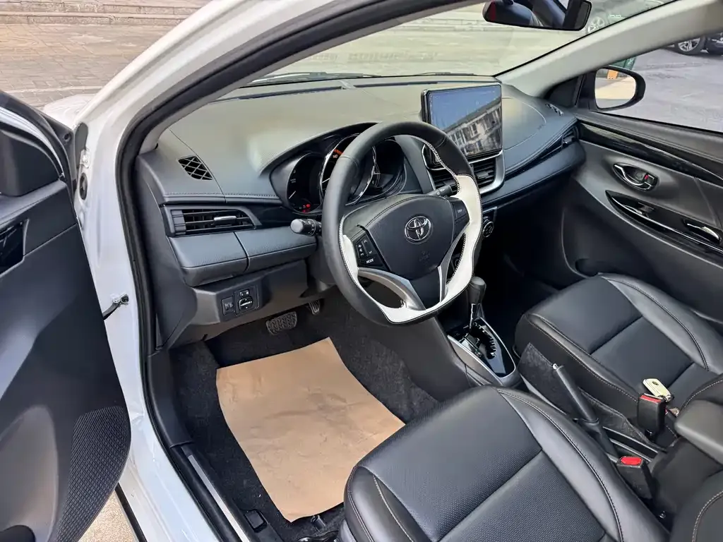 Toyota Yaris L 2022 из CN, фото 6