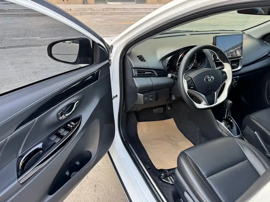 Toyota Yaris L 2022 из CN, фото 5