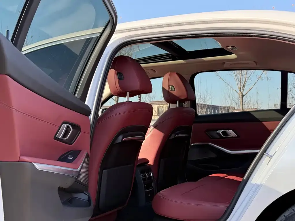 BMW 3 Series 2022 из CN, фото 5