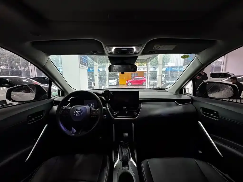 Toyota Corolla Cross 2024 из CN, фото 8