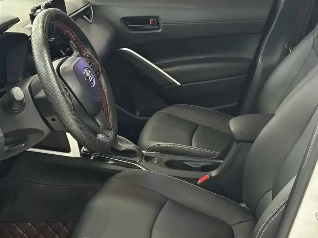 Toyota Corolla Cross 2024 из CN, фото 4
