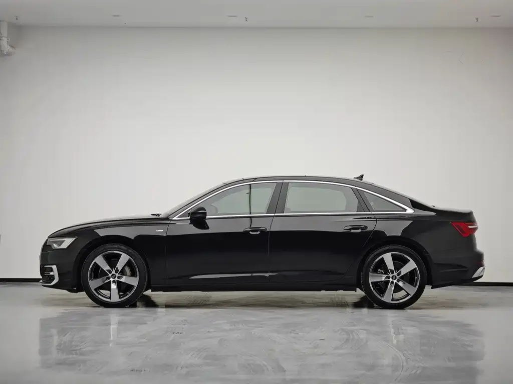 Audi A6L 2023 из CN, фото 7