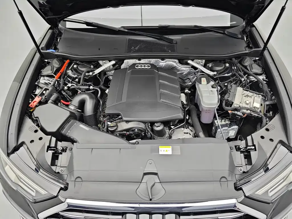 Audi A6L 2023 из CN, фото 8