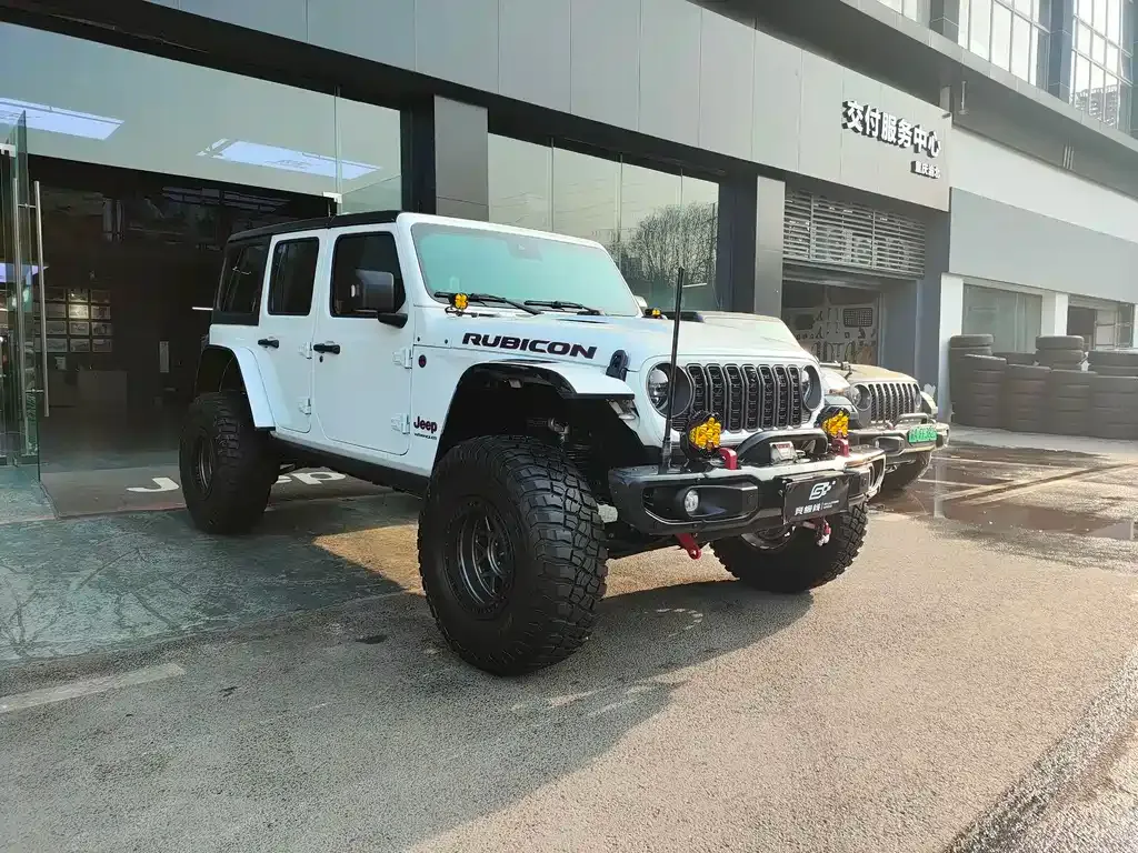 Jeep Wrangler 2023 из CN, фото 10