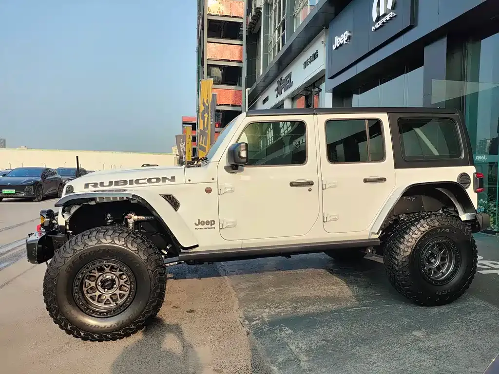 Jeep Wrangler 2023 из CN, фото 4