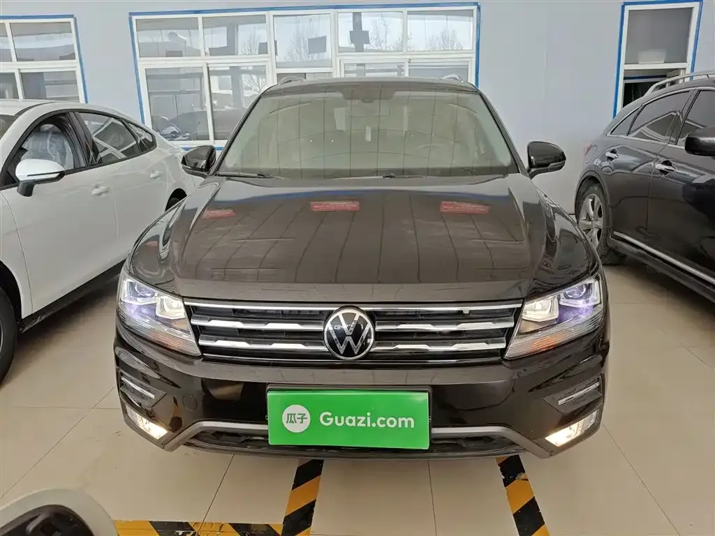 Volkswagen Tiguan L 2021 из CN, фото 2