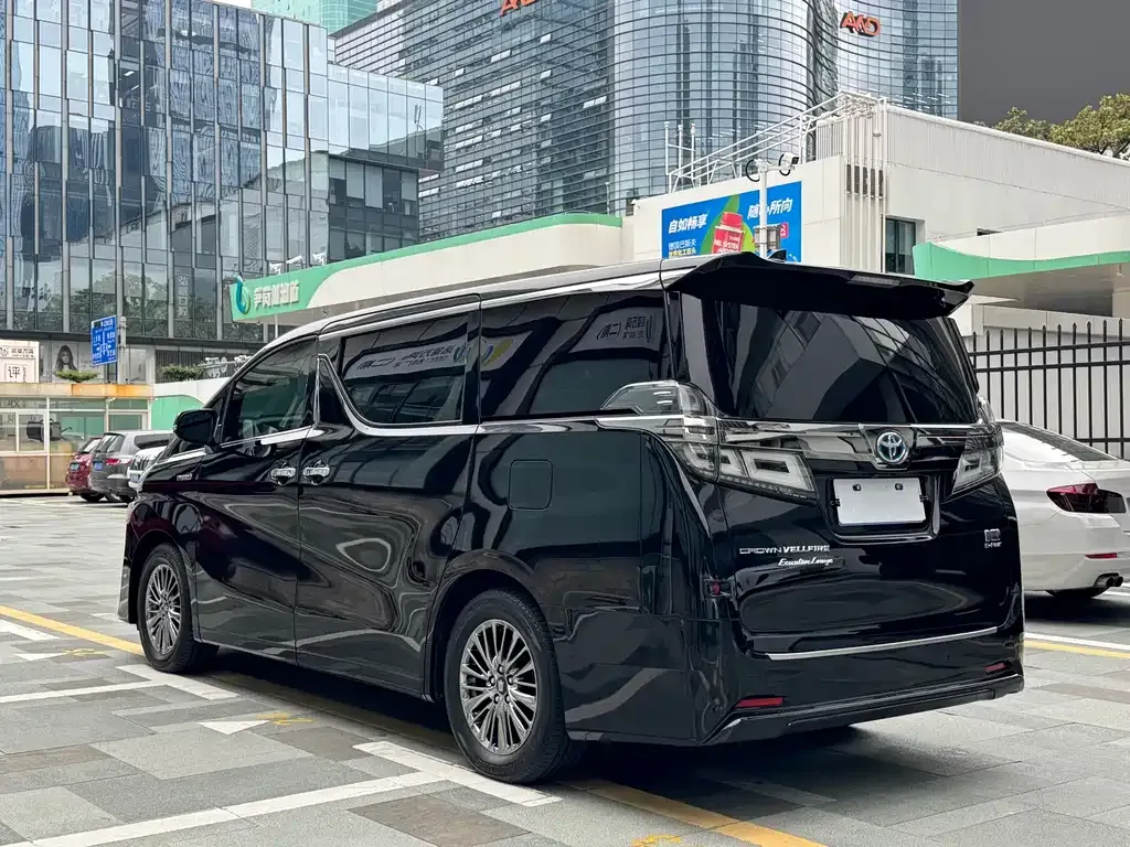 Toyota Vellfire 2022 из CN, фото 4