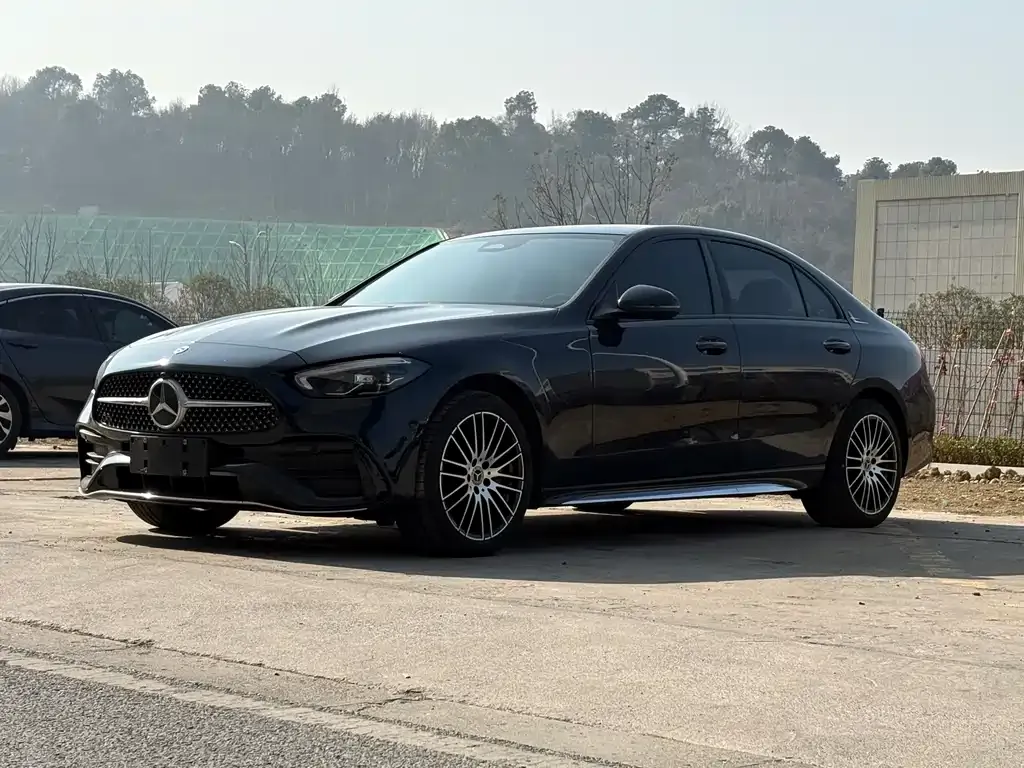 Mercedes-Benz C-Class — фото 1