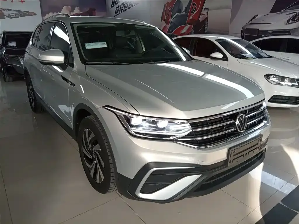 Volkswagen Tiguan L 2021 из CN, фото 10