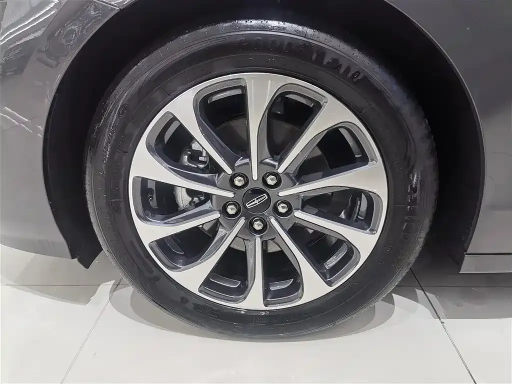 Lincoln Z 2024 из CN, фото 2