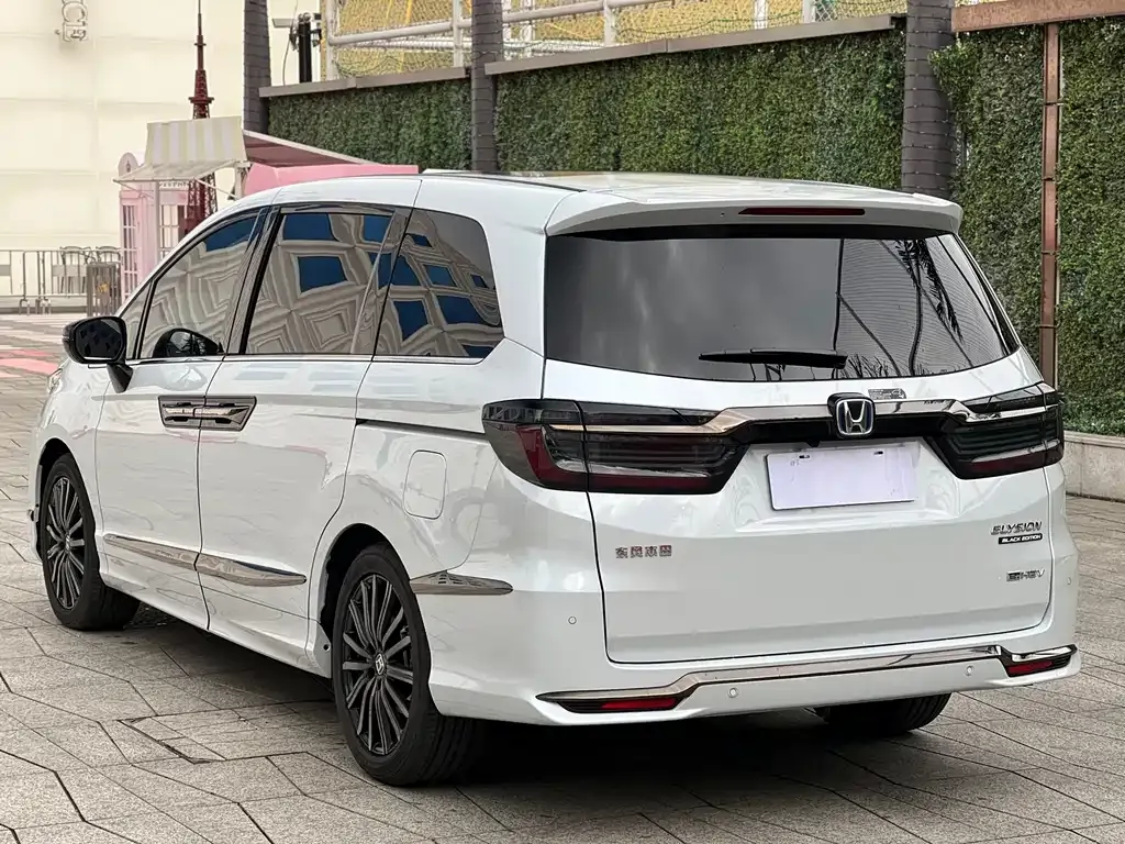 Honda Elysion 2024 из CN, фото 9