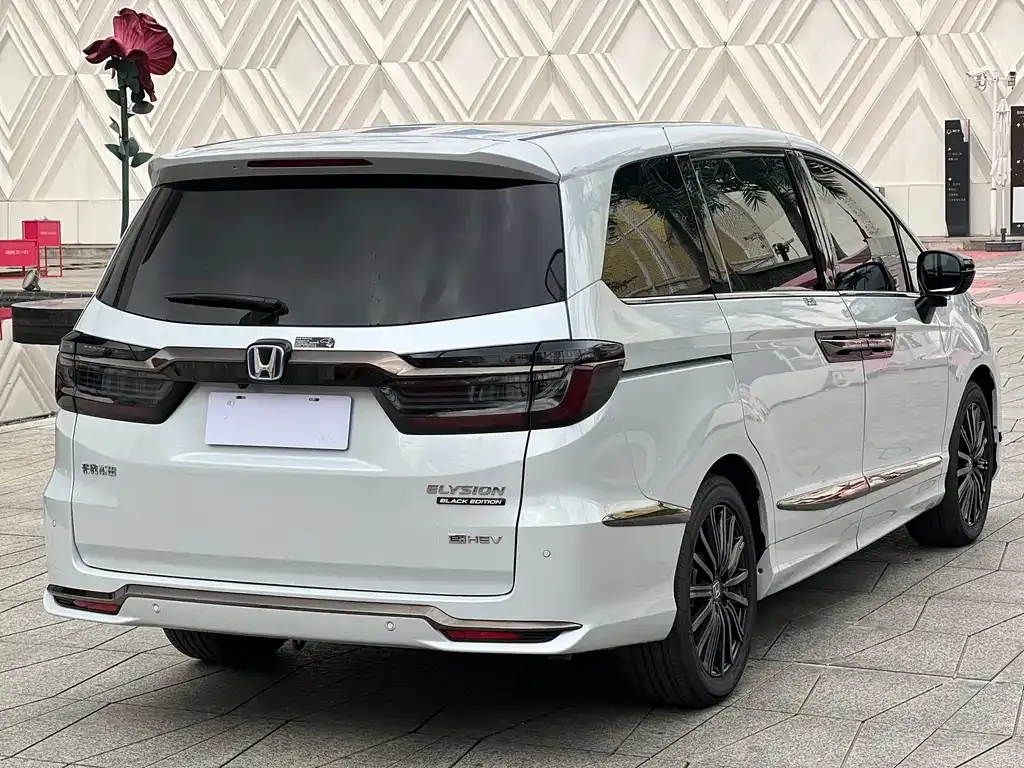 Honda Elysion 2024 из CN, фото 6