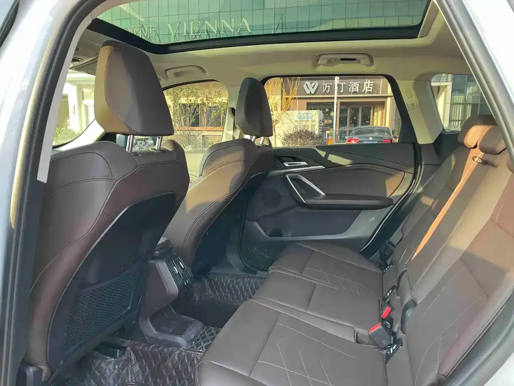 BMW X1 2023 из CN, фото 9