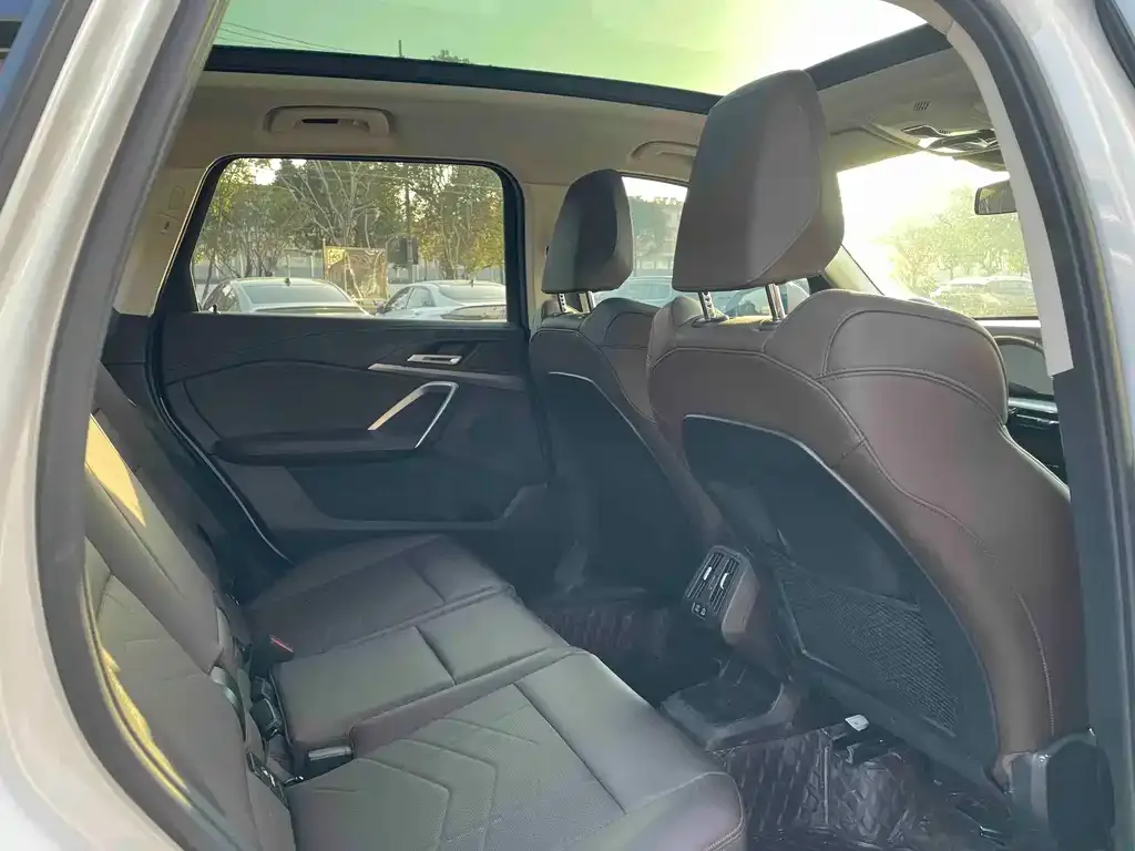 BMW X1 2023 из CN, фото 2