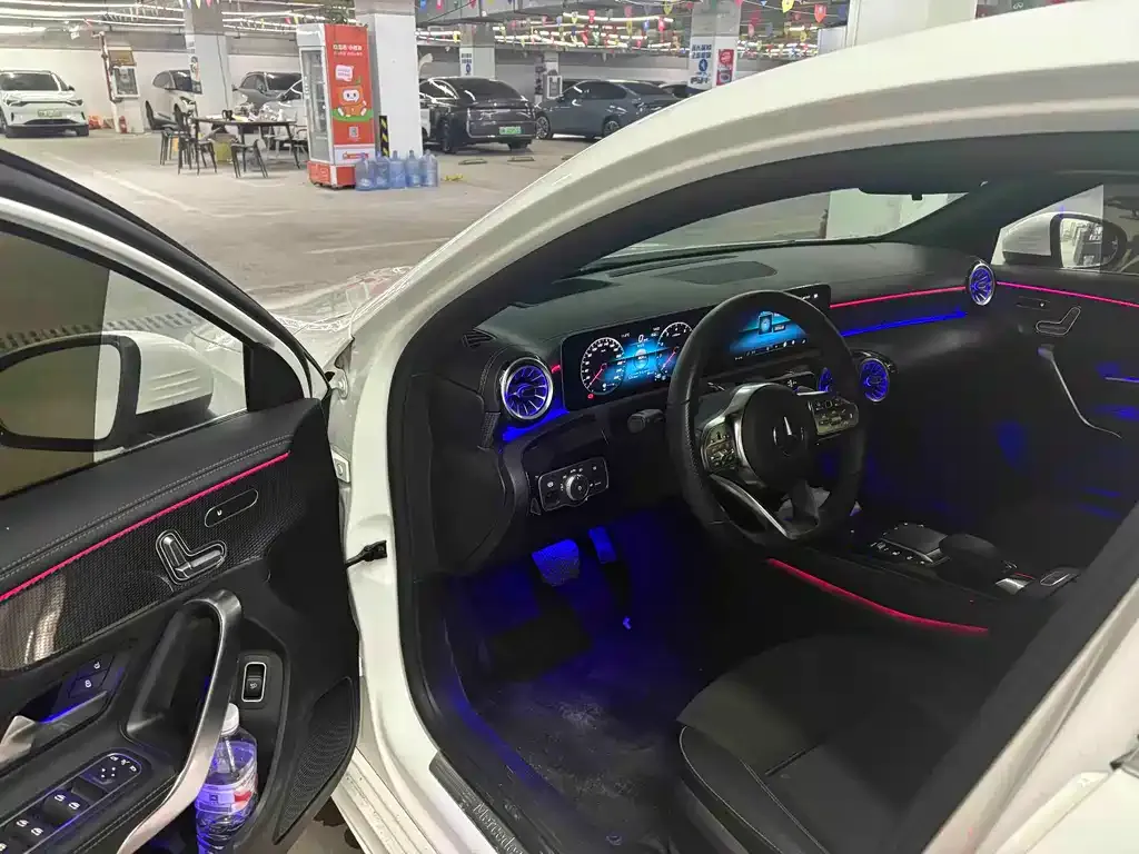 Mercedes-Benz A-Class 2023 из CN, фото 7