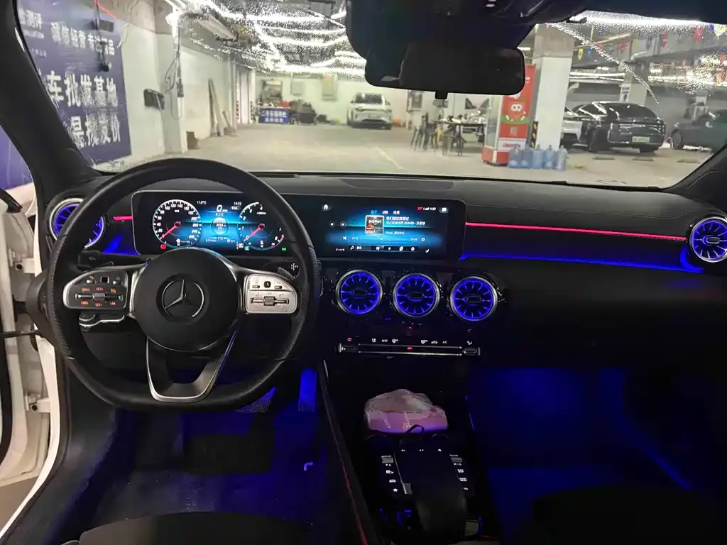 Mercedes-Benz A-Class 2023 из CN, фото 6