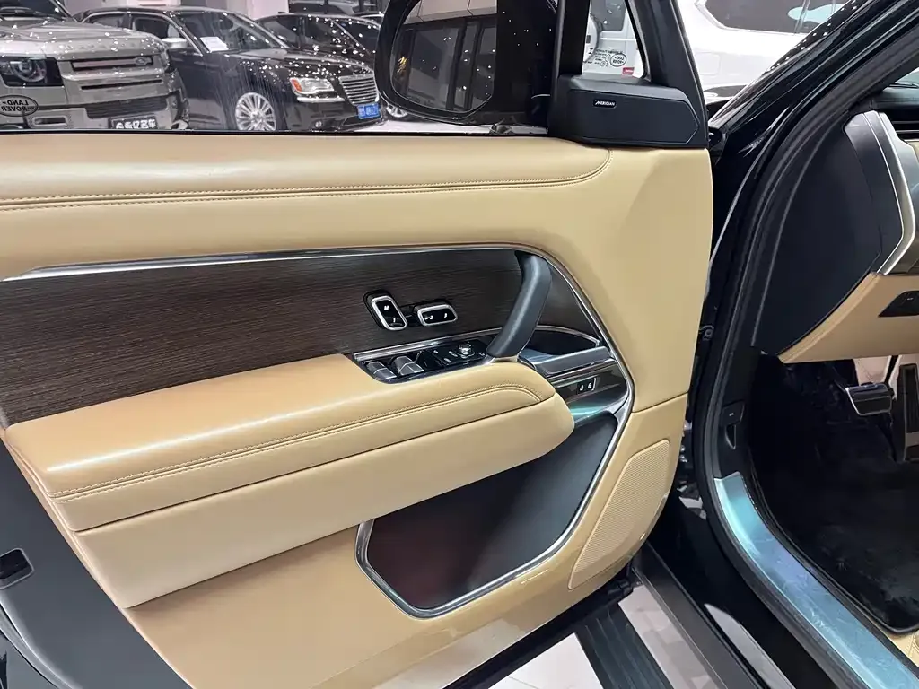 Land Rover Range Rover 2023 из CN, фото 3