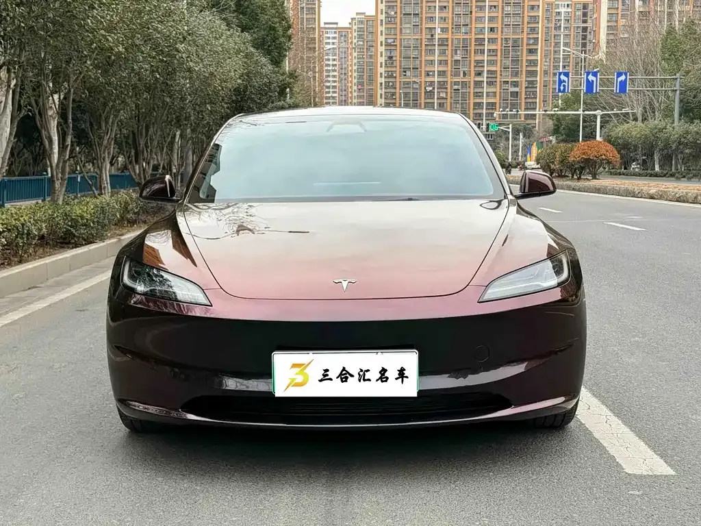 Tesla Model 3 — фото 4