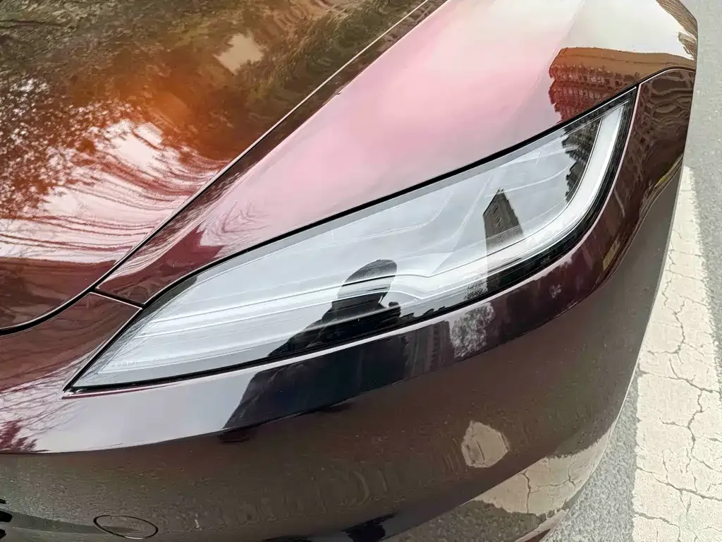 Tesla Model 3 — фото 2