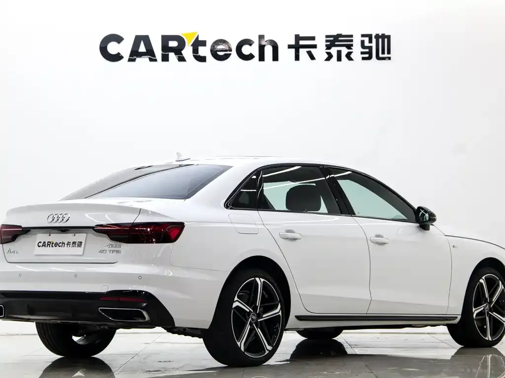 Audi A4L 2025 из CN, фото 2