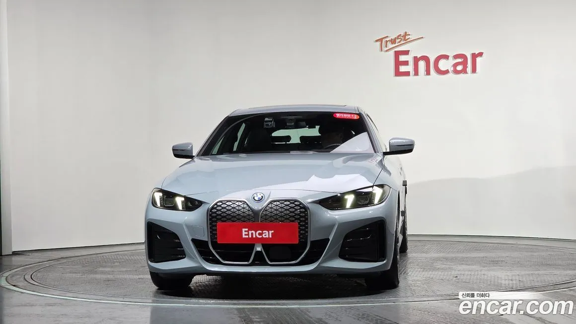 BMW i4 2025 из KR, фото 3