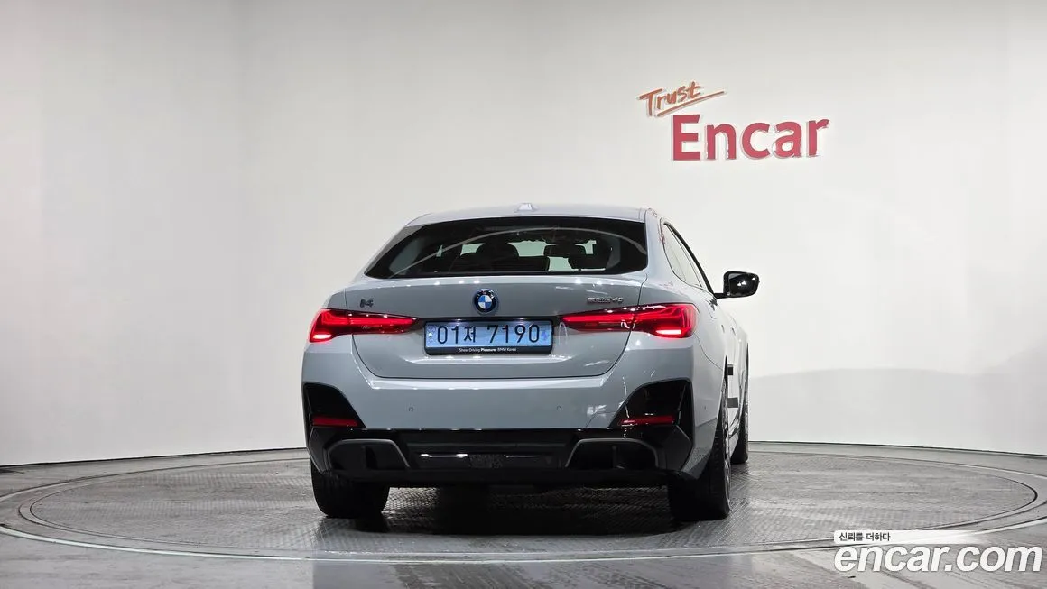 BMW i4 2025 из KR, фото 2