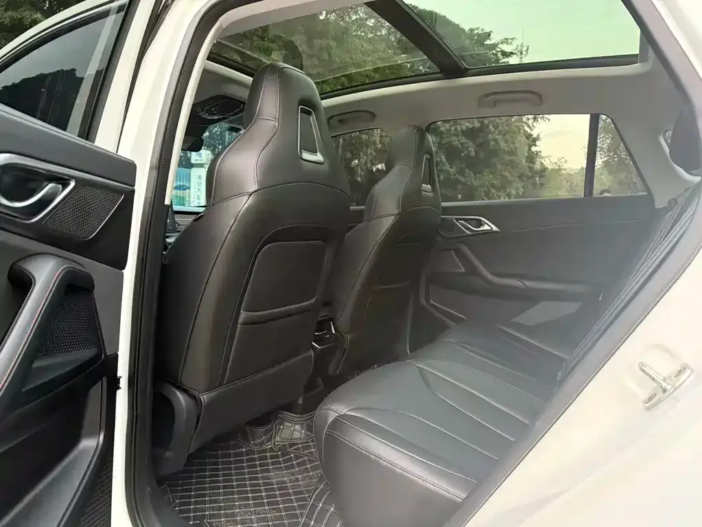 Roewe RX5 2023 из CN, фото 6