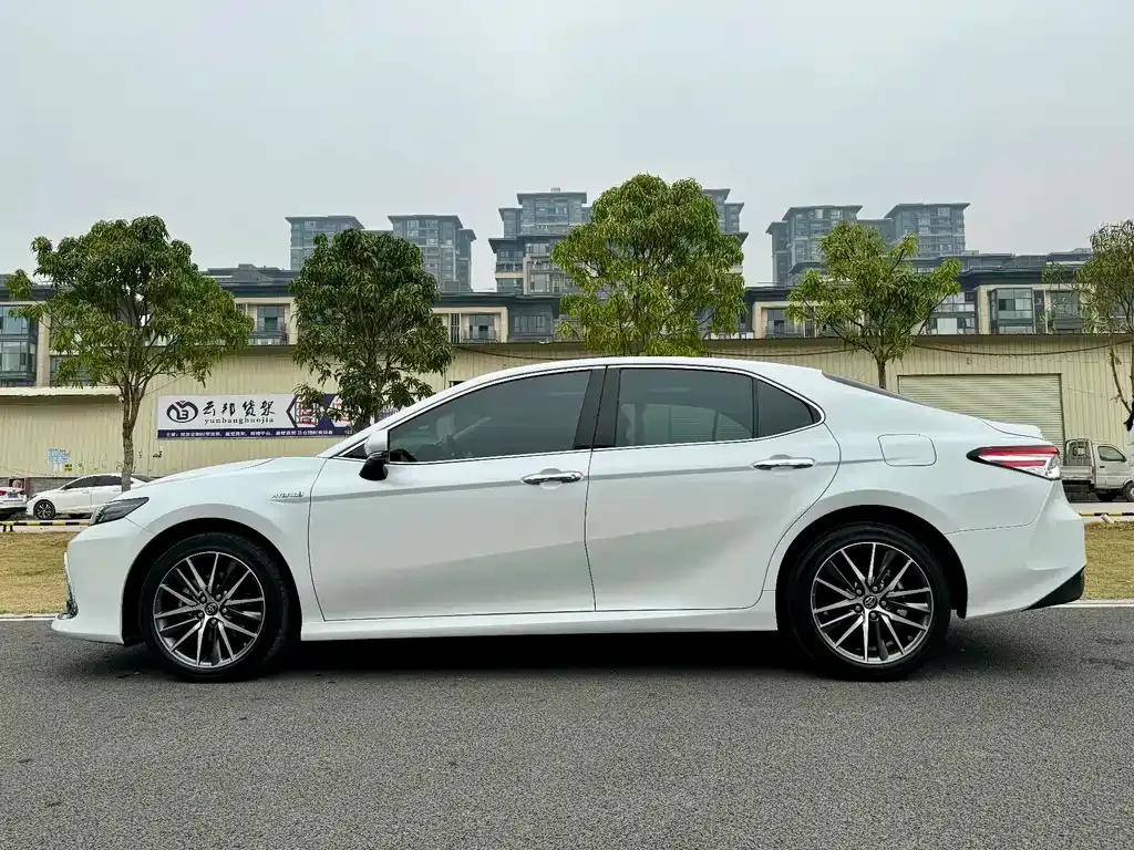 Toyota Camry 2022 из CN, фото 5