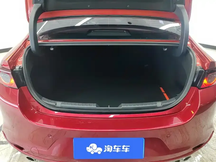 Mazda 3 Axela 2023 из CN, фото 2