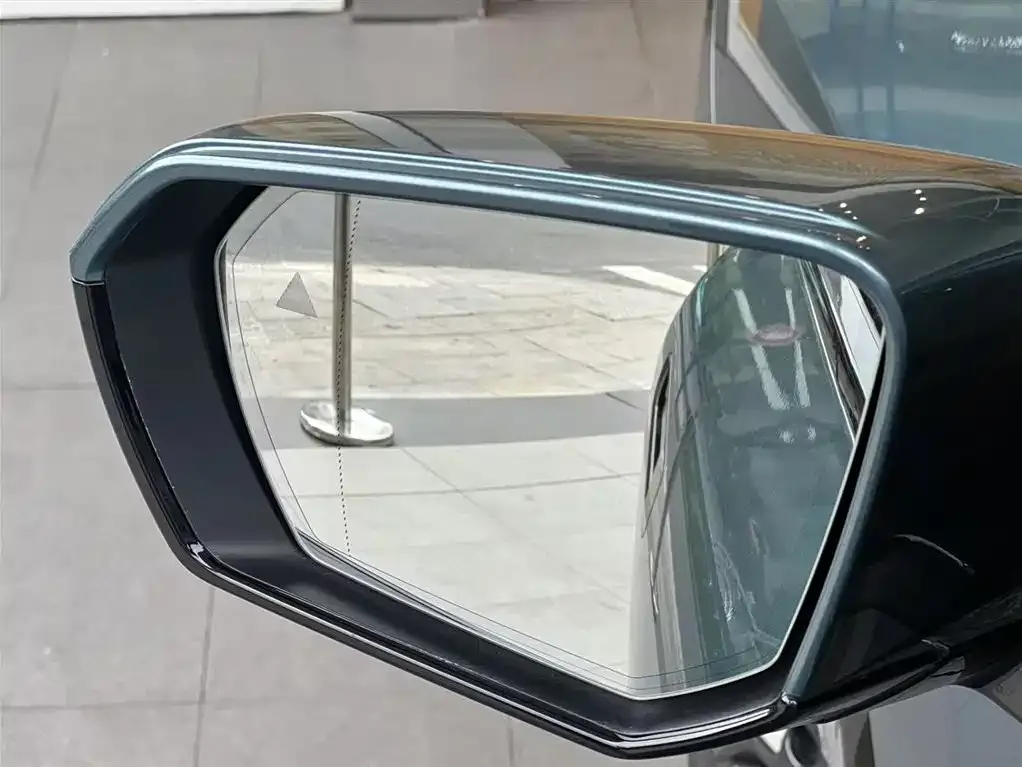 BMW iX 2023 из CN, фото 2