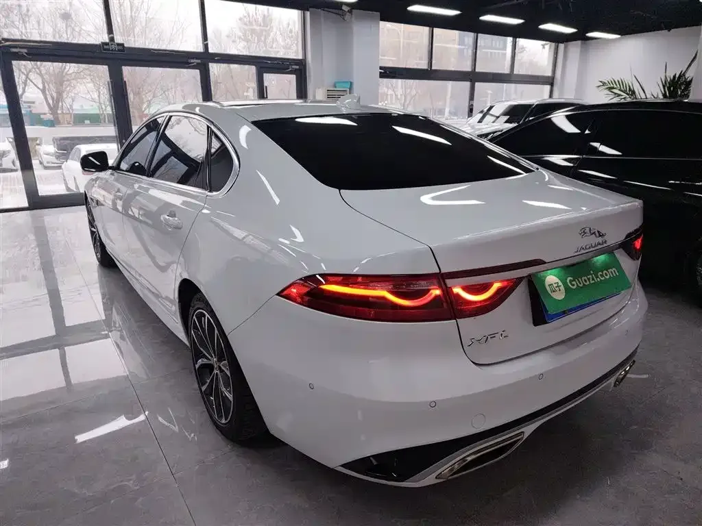 Jaguar XFL 2023 из CN, фото 10