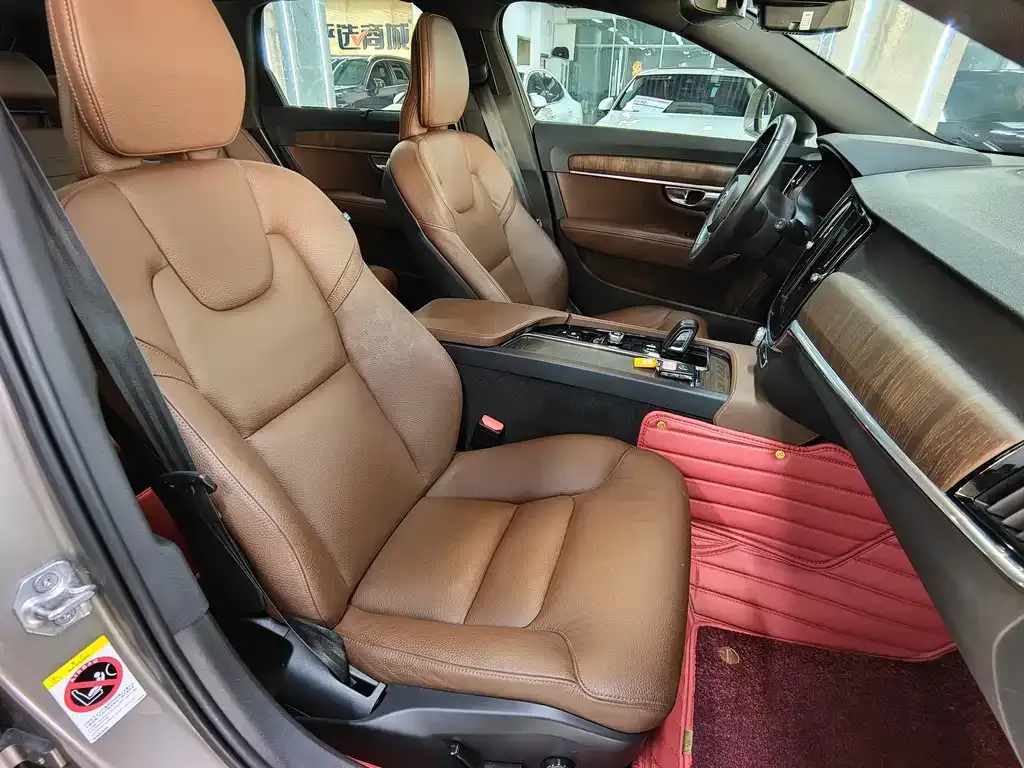 Volvo V90 2021 из CN, фото 5