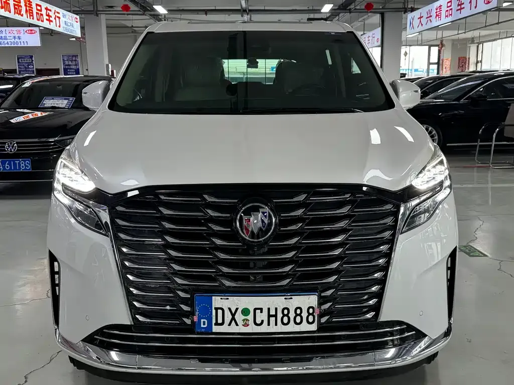 Buick GL8 2023 из CN, фото 3