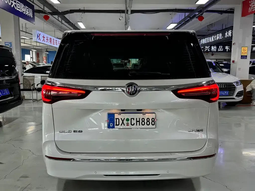 Buick GL8 2023 из CN, фото 5
