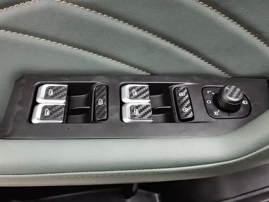 Geely Haoyue L 2024 из CN, фото 10