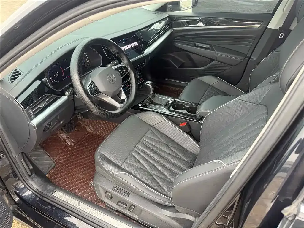 Volkswagen Passat 2023 из CN, фото 6