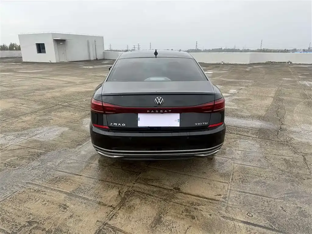 Volkswagen Passat 2023 из CN, фото 9