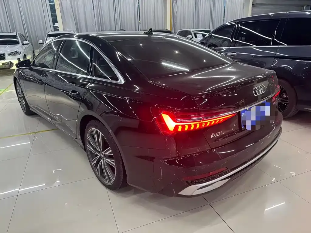 Audi A6L 2023 из CN, фото 3