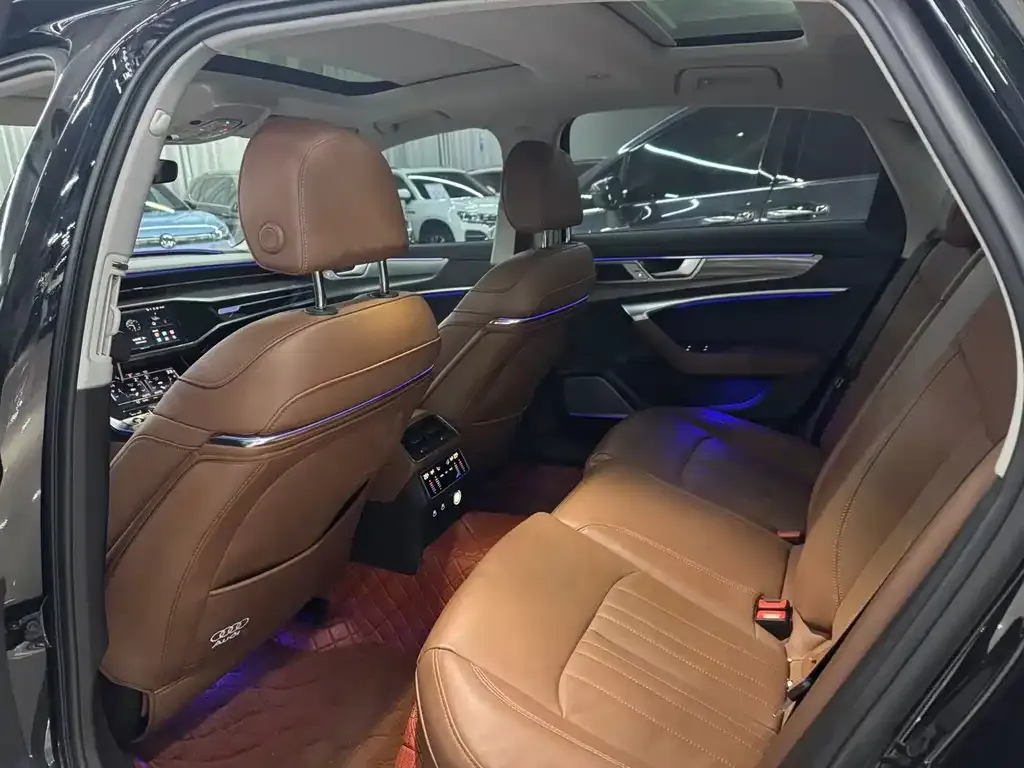 Audi A6L 2023 из CN, фото 4
