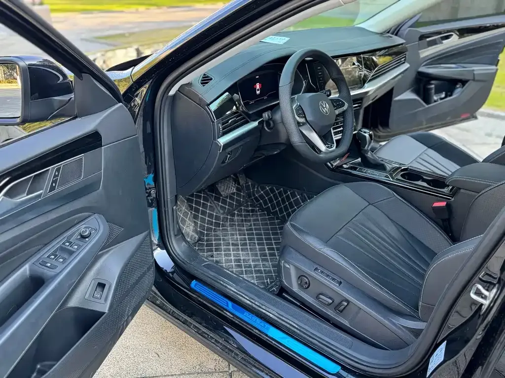 Volkswagen Passat 2025 из CN, фото 3