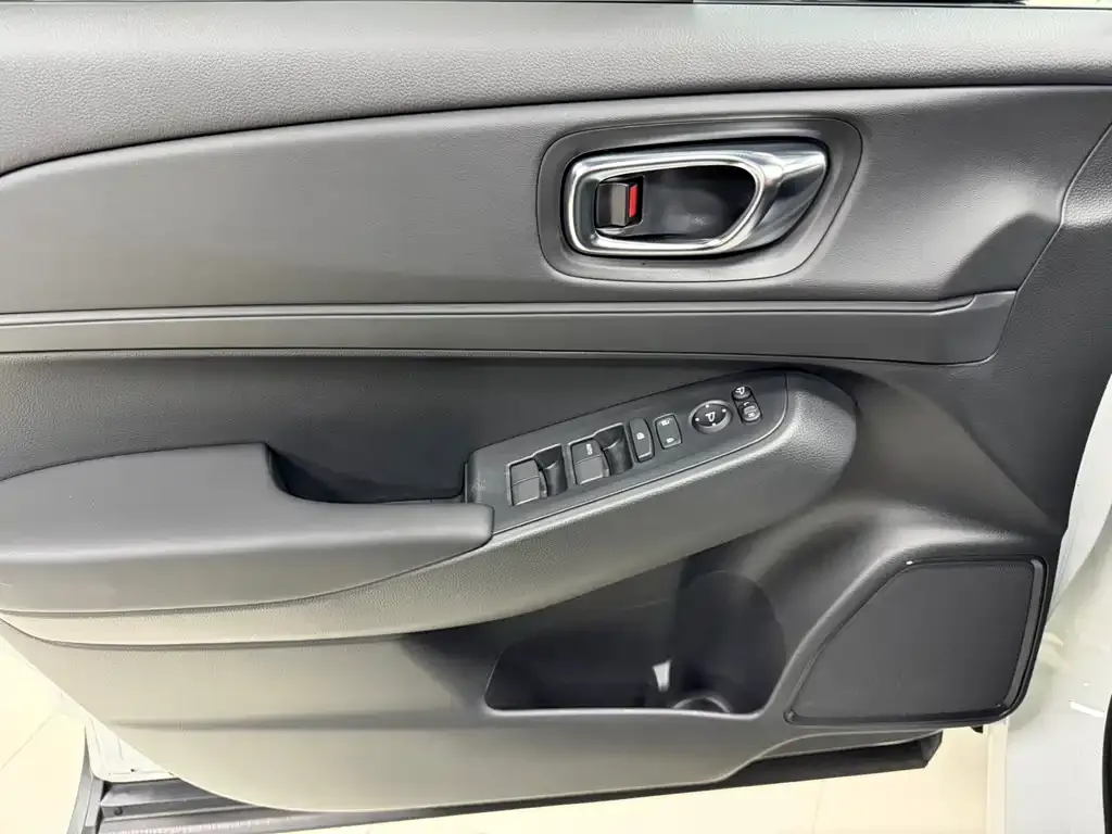 Honda Vezel 2023 из CN, фото 9